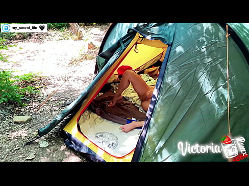 ❤️ Op kamera verfilm Passievolle ruk vreemdeling in 'n tent ❤️❌ Porno by ons af.dreamlandpassionfever.ru ☑